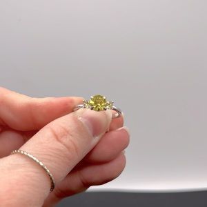 Fragrant Jewels Ring